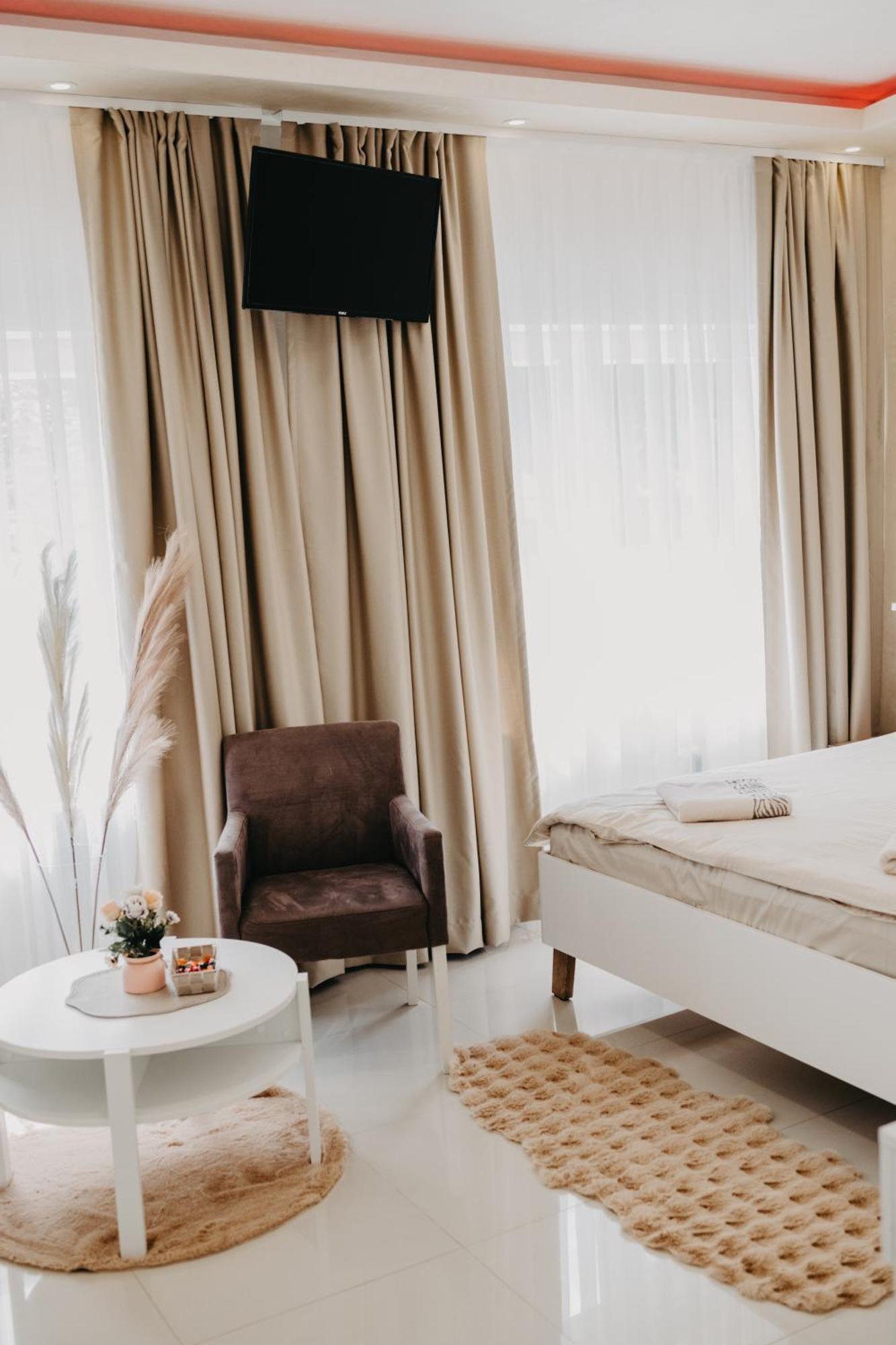 Prenociste Park Bed & Breakfast Modrica Exterior foto