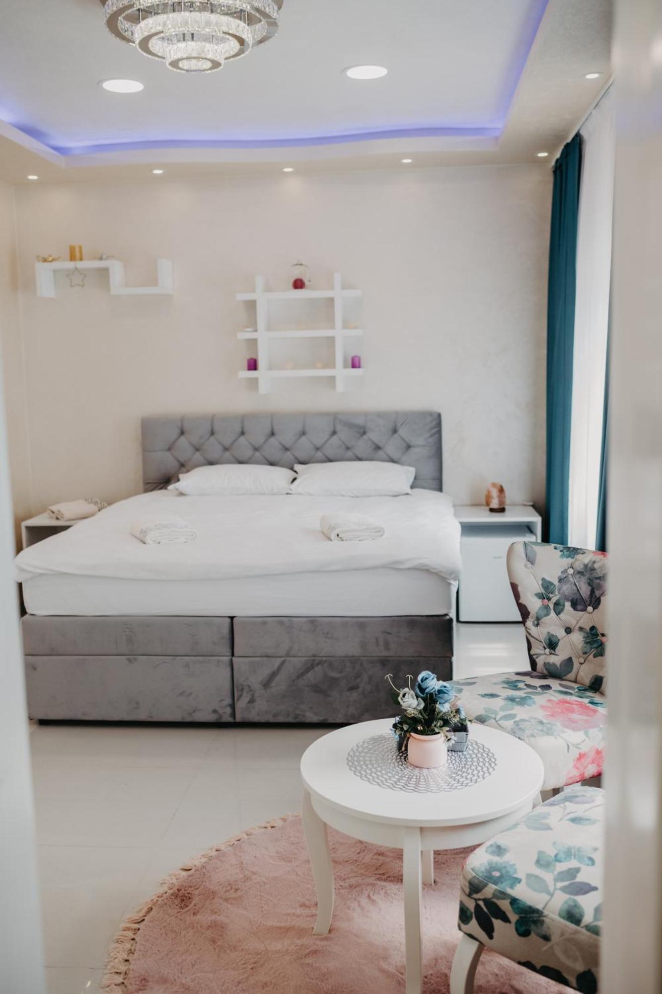 Prenociste Park Bed & Breakfast Modrica Exterior foto