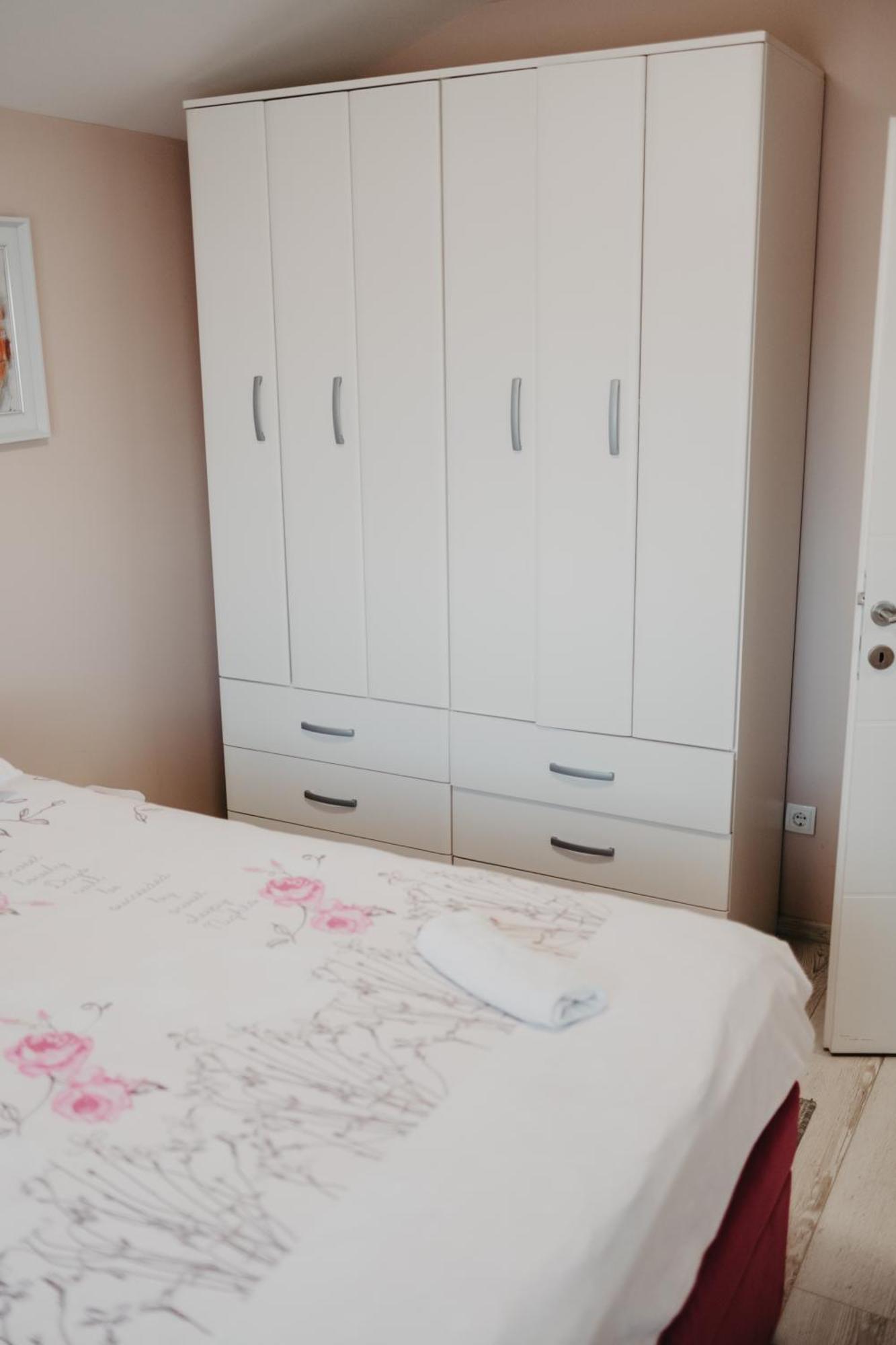 Prenociste Park Bed & Breakfast Modrica Exterior foto
