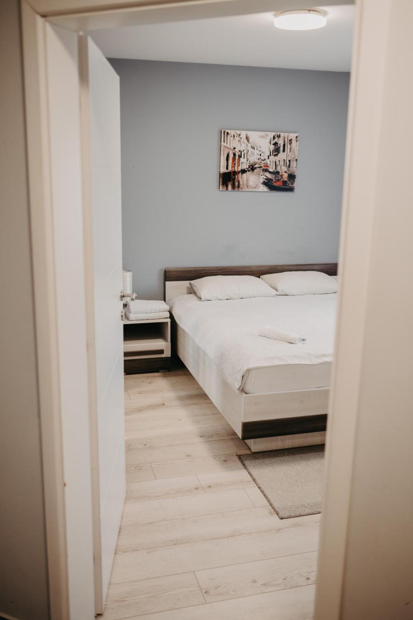 Prenociste Park Bed & Breakfast Modrica Exterior foto