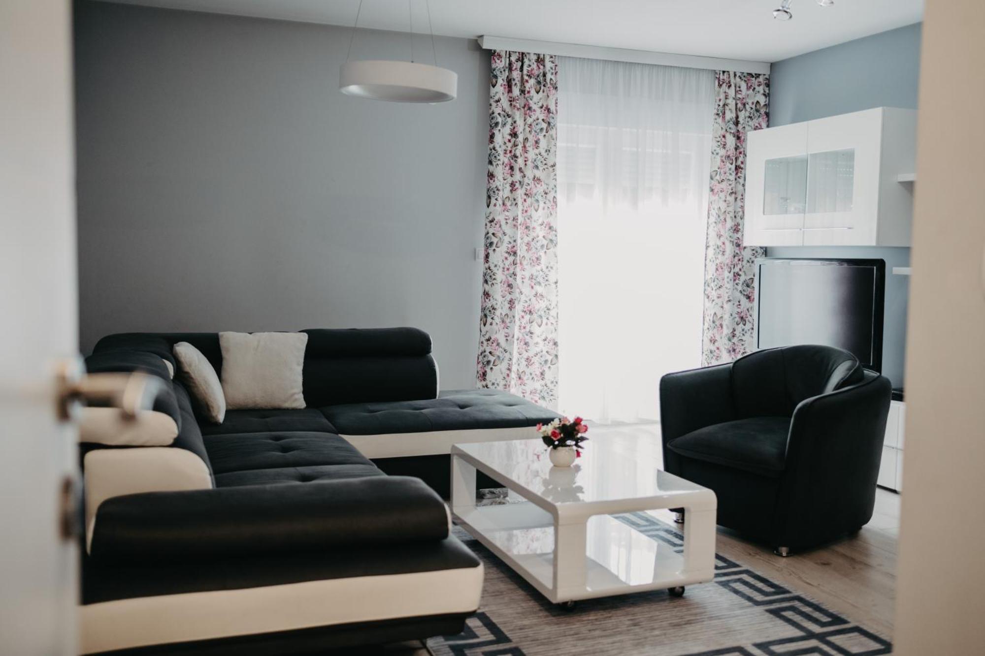 Prenociste Park Bed & Breakfast Modrica Exterior foto